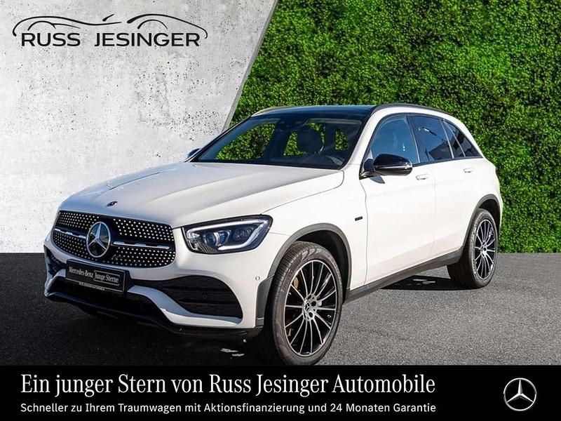 Weiß Gebraucht 2021 Mercedes GLC300e AMG SUV | 36.880 € (Fairer Preis) - Bild 1/2