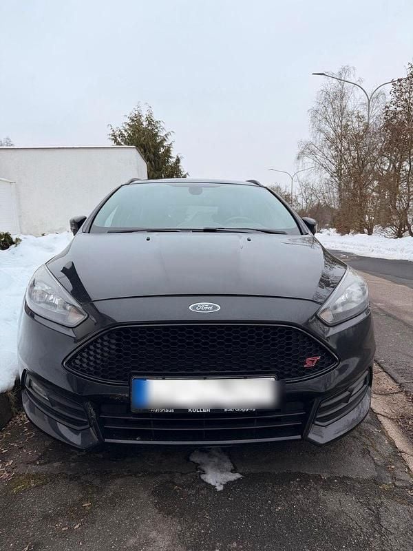 Schwarz Gebraucht 2015 Ford Focus ST Kombi | 9.250 € (Superpreis) - Bild 1/4