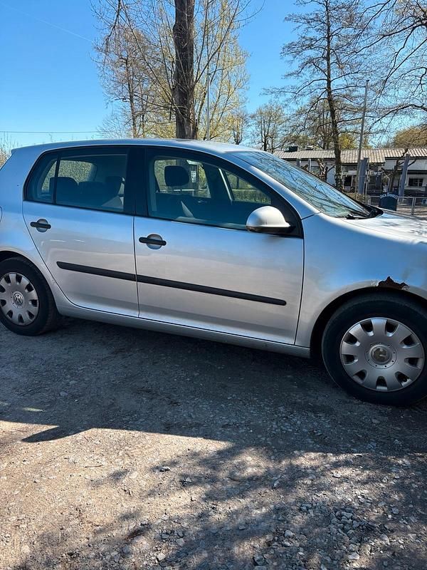 Gebraucht VW Golf IV 75 PS (55 kW) 2004 Silber Limousine
