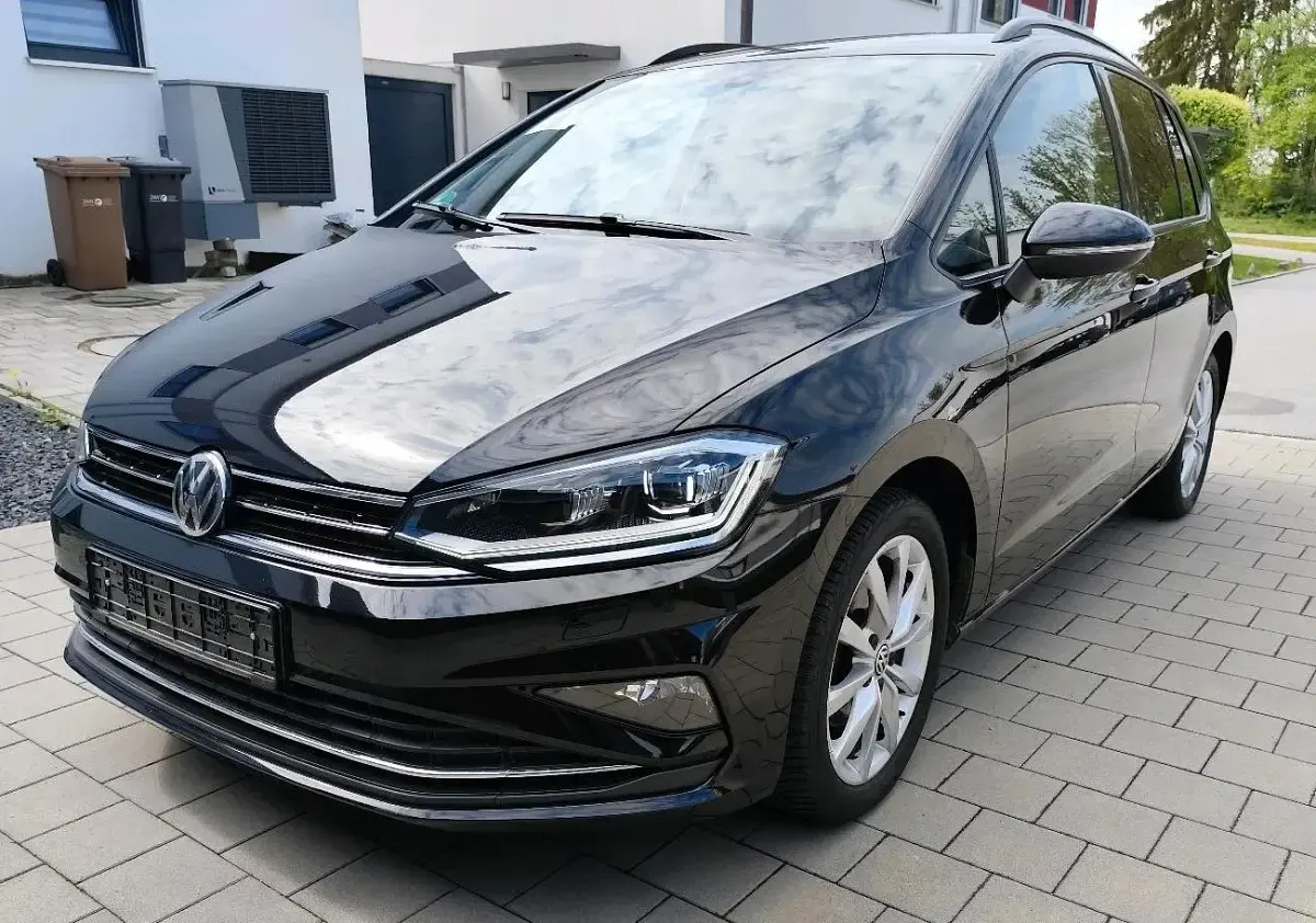 Gebraucht VW Golf Sportsvan 131 PS (96 kW) 2018 Schwarz Van / Kleinbus