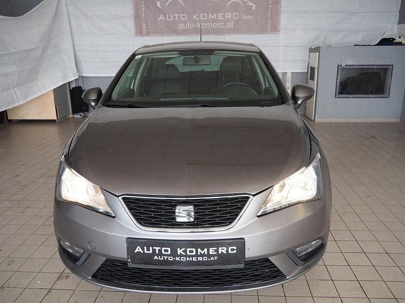 Grau Gebraucht 2015 Seat Ibiza Style Limousine | 2.450 € (Superpreis) - Bild 1/4