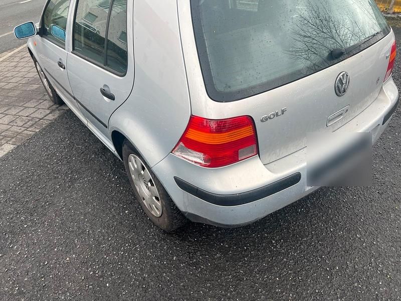 Gebraucht VW Golf III 101 PS (74 kW) 1998 Silber Kleinwagen