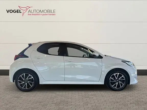 Gebraucht Toyota Yaris Team 116 PS (85 kW) 2022 Weiß Kleinwagen