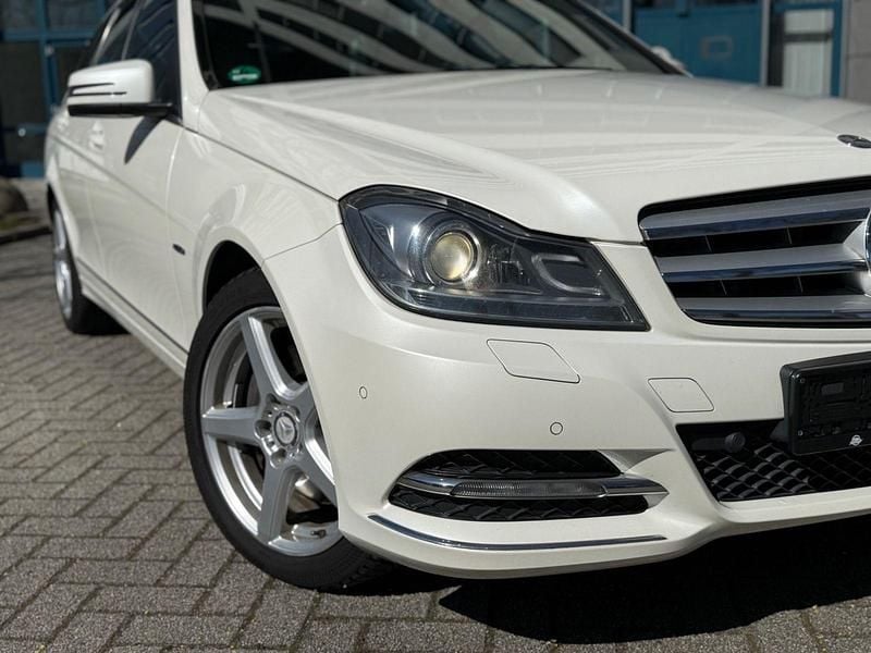 Gebraucht Mercedes C300 231 PS (169 kW) 2011 Weiß Kombi