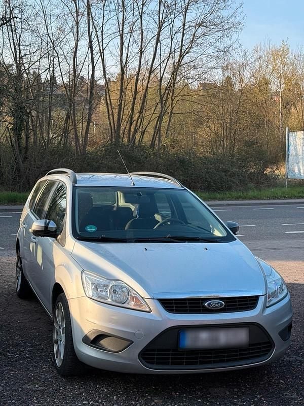 Gebraucht Ford Focus 100 PS (73 kW) 2009 Silber Kombi