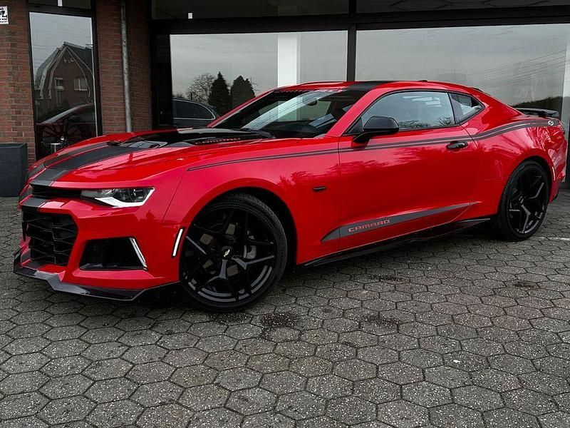 Gebraucht Chevrolet Camaro 275 PS (202 kW) 2023 Rot Coupé