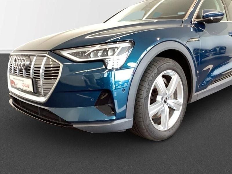 Gebraucht Audi e-tron Ambiente 300 kW (408 PS) 2022 Blau SUV