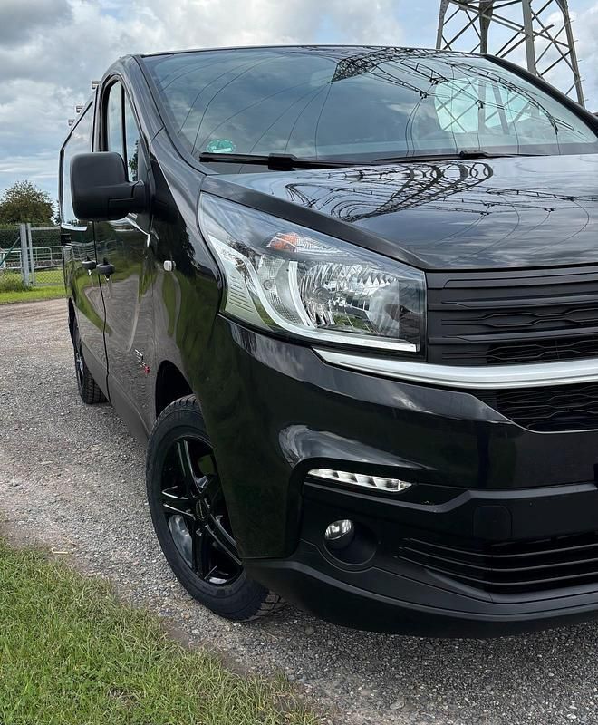 Schwarz Gebraucht 2017 Fiat Talento Van | 15.450 € (Fairer Preis) - Bild 1/4