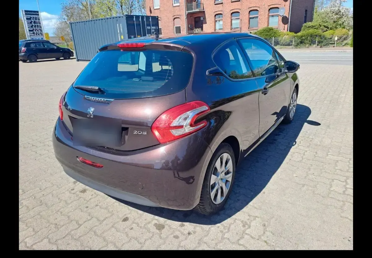 Gebraucht Peugeot 208 68 PS (50 kW) 2013 Braun Kleinwagen