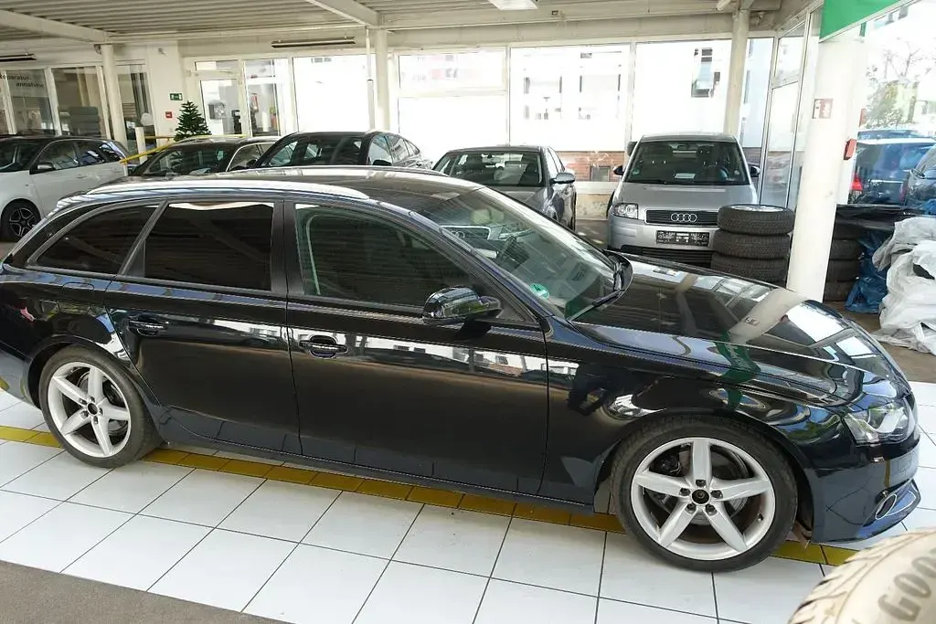 Używany Audi A4 Ambition 143 KM (105 kW) 2009 Czarny Kombi