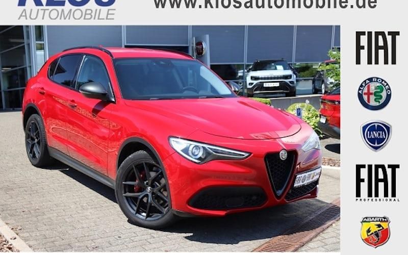 Rot Gebraucht 2019 Alfa Romeo Stelvio Tech Edition SUV | 23.990 € - Bild 1/4