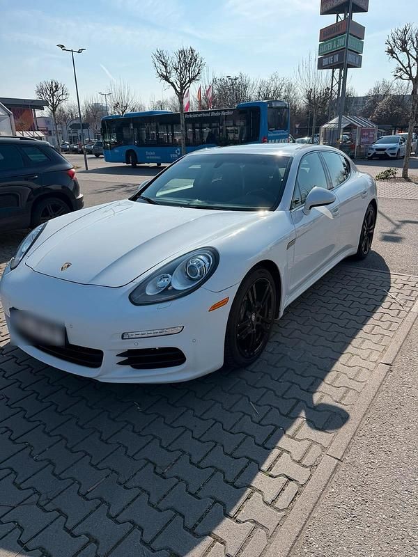 Gebraucht Porsche Panamera 310 PS (228 kW) 2016 Weiß Kleinwagen