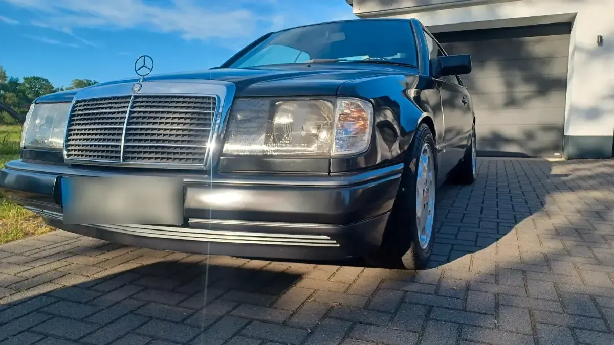 Gebraucht Mercedes 300 180 PS (132 kW) 1989 Schwarz Coupé