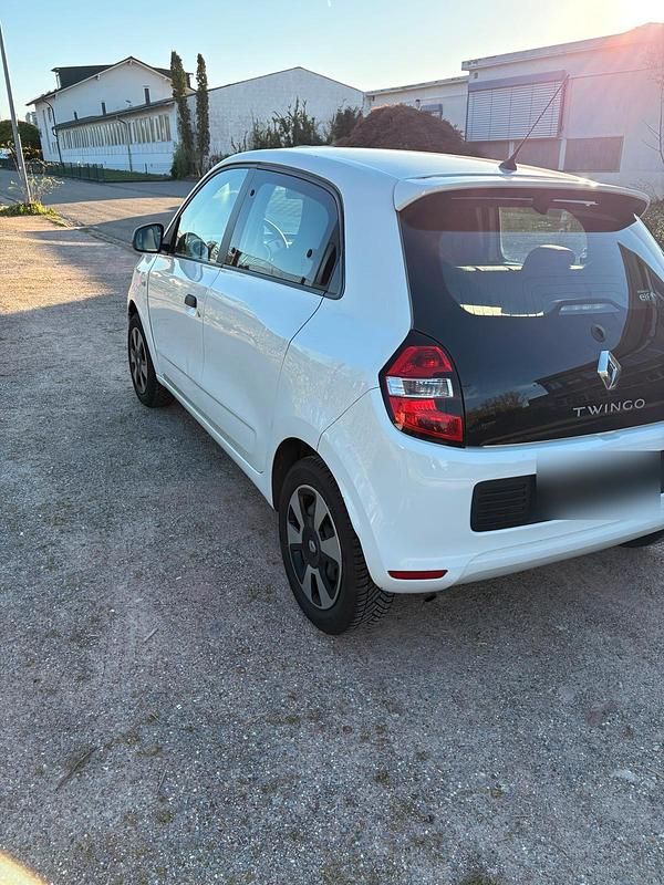 Gebraucht Renault Twingo 70 PS (51 kW) 2015 Weiß Kleinwagen