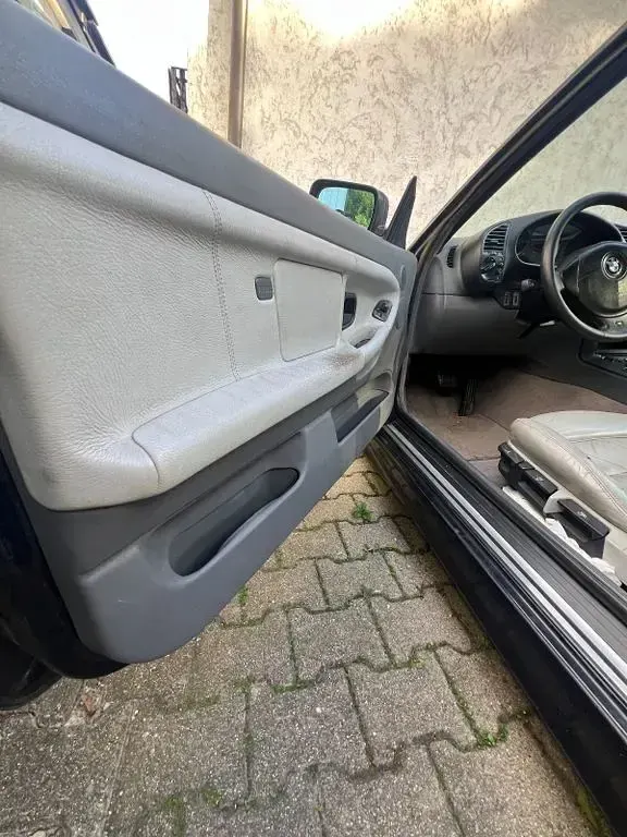 Gebraucht BMW 320 M Sport 204 PS (150 kW) 1999 Blau Cabrio