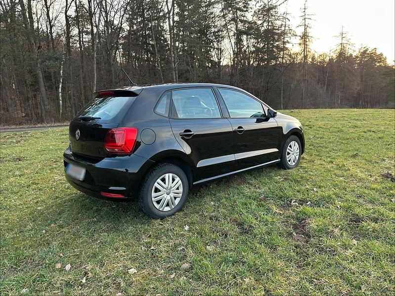 Gebraucht VW Polo 60 PS (44 kW) 2014 Schwarz Kleinwagen