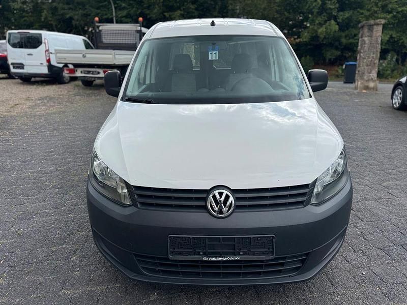Weiß Gebraucht 2013 VW Caddy Maxi Van / Kleinbus | 5.999 € (Guter Preis) - Bild 1/4