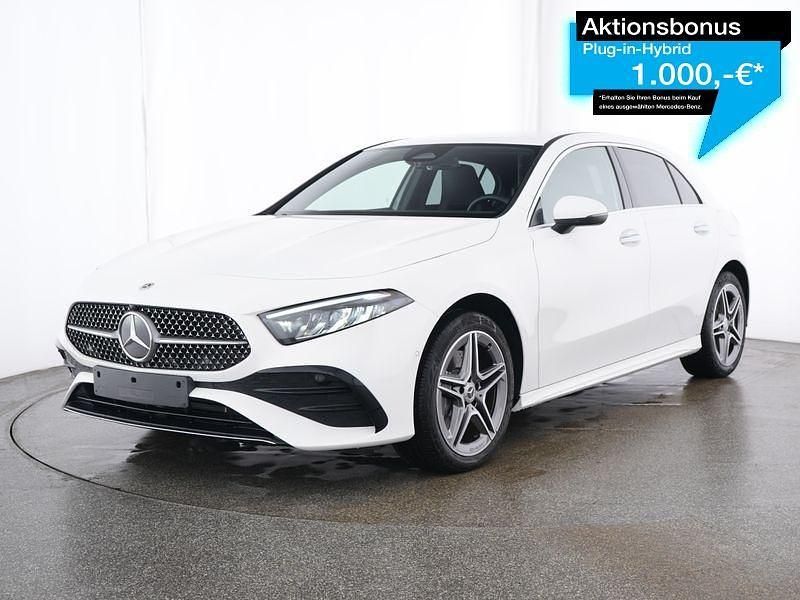 Weiß Gebraucht 2024 Mercedes A250 AMG Limousine | 34.790 € (Fairer Preis) - Bild 1/4