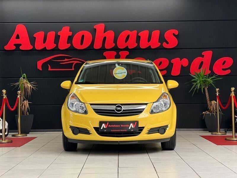 Gebraucht Opel Corsa Edition 69 PS (50 kW) 2010 Gelb Kleinwagen