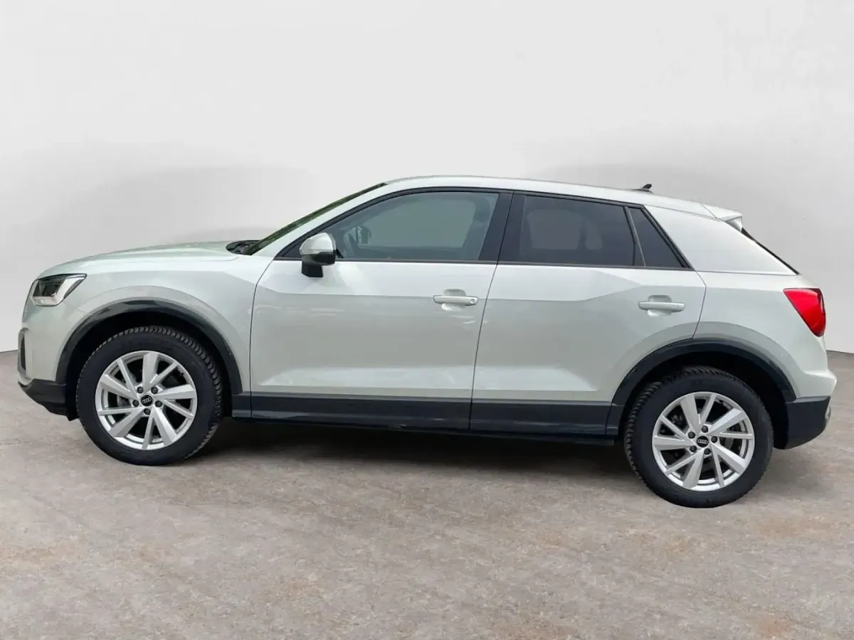 Gebraucht Audi Q2 Advanced Plus 150 PS (110 kW) 2025 Tausilber metallic SUV