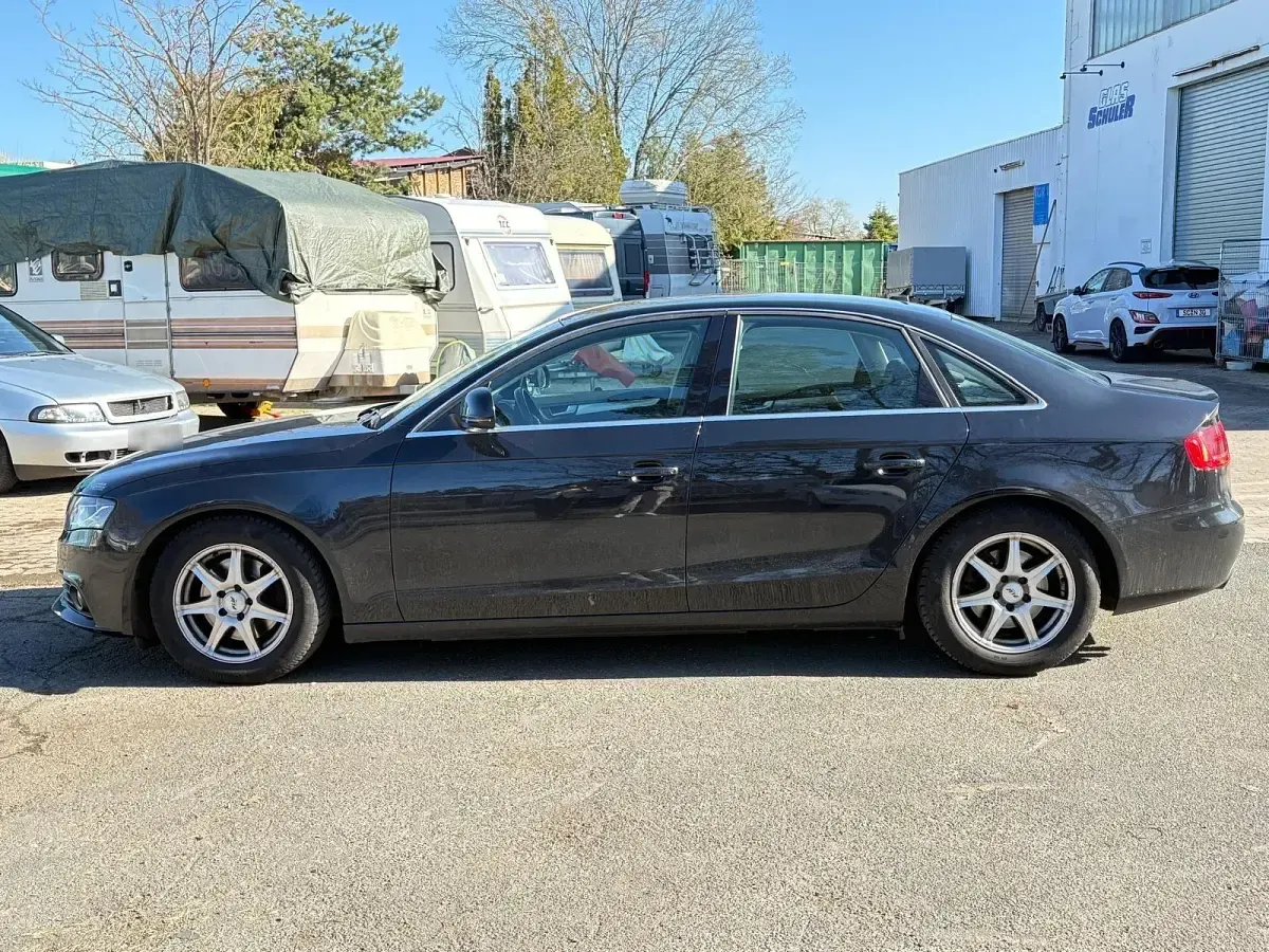 Gebraucht Audi A4 160 PS (117 kW) 2008 Schwarz Limousine