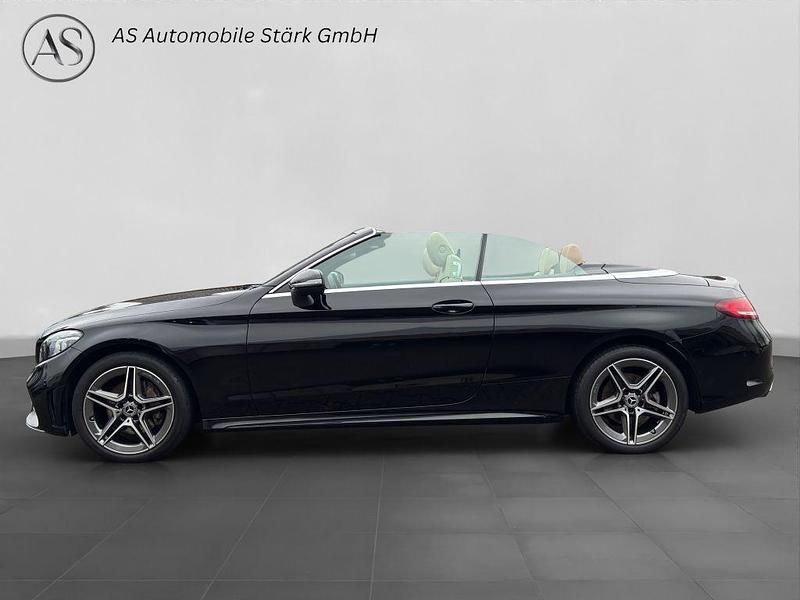 Gebraucht Mercedes C180 AMG 156 PS (114 kW) 2019 Schwarz Cabrio