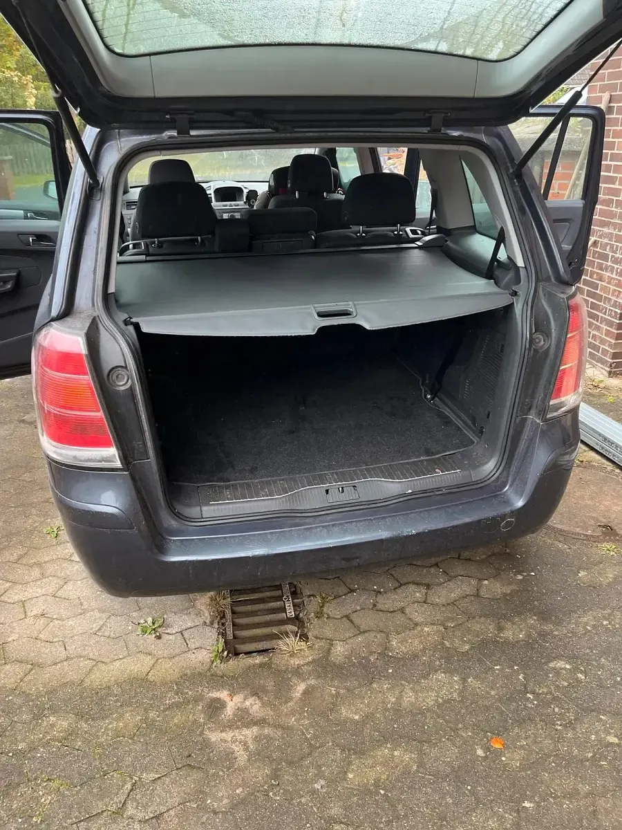 Gebraucht Opel Zafira 140 PS (102 kW) 2006 Silber Van / Kleinbus