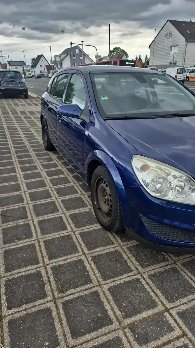 Usata Opel Astra 115 CV (84 kW) 2007 Blu Utilitaria