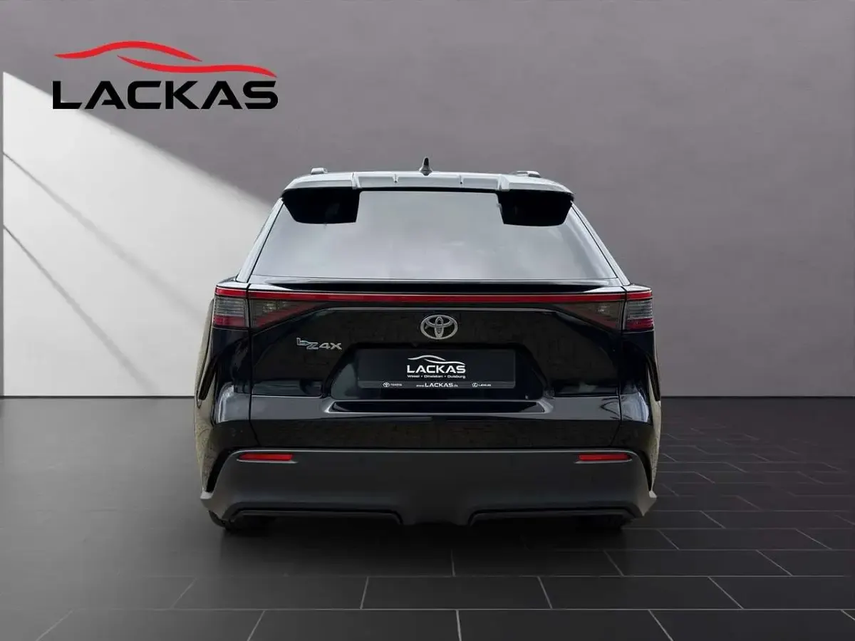 Gebraucht Toyota bZ4X 150 kW (204 PS) 2023 Schwarz SUV