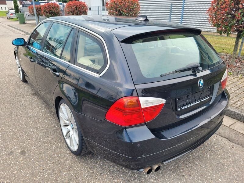 Gebraucht BMW 325 218 PS (160 kW) 2006 Schwarz Kombi
