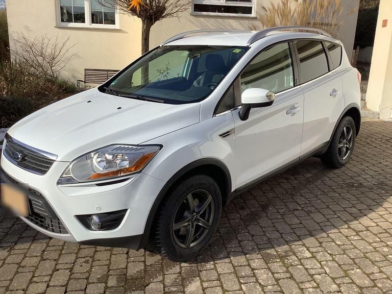 Gebraucht Ford Kuga Champions Edition 140 PS (102 kW) 2012 Weiß SUV