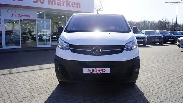 Gebraucht Opel Vivaro-e Combi 144 PS (105 kW) 2022 Weiss Van / Kleinbus