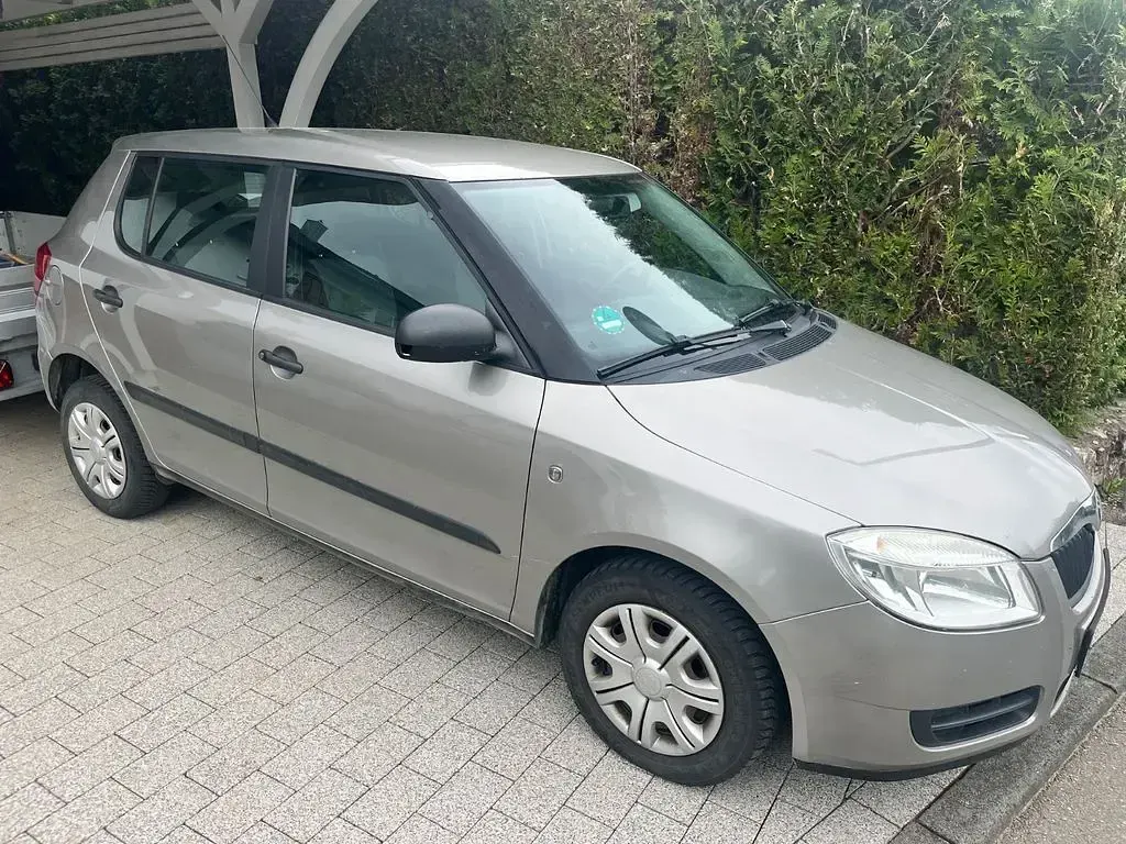 Gebraucht Skoda Fabia Classic 69 PS (50 kW) 2009 Braun Limousine