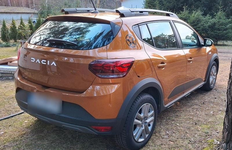 Gebraucht Dacia Sandero Expression 91 PS (66 kW) 2023 Orange Limousine