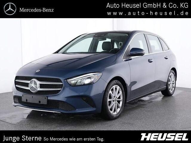 Blau Gebraucht 2022 Mercedes B180 Progressive Van / Kleinbus | 27.900 € (Teuer) - Bild 1/2