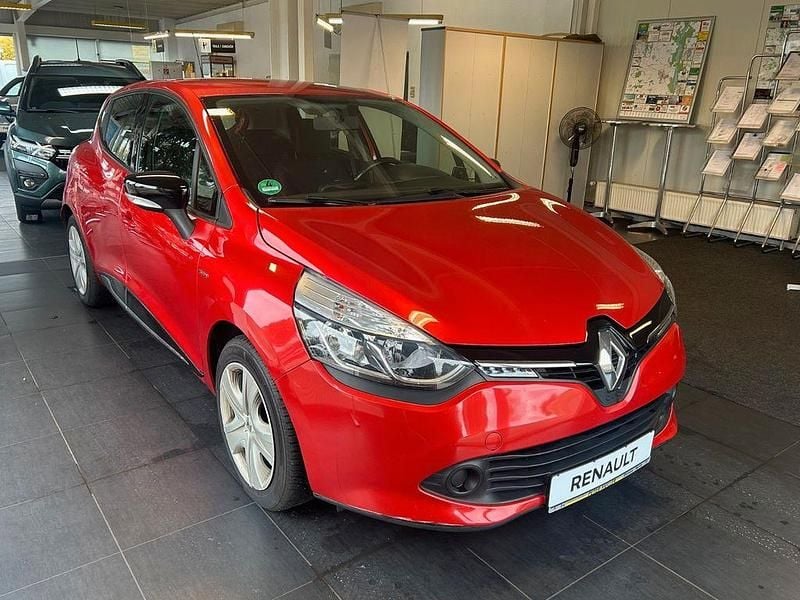 Rot Gebraucht 2016 Renault Clio IV LIMITED Limousine | 6.900 € (Guter Preis) - Bild 1/4