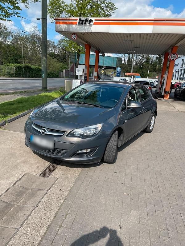 Gebraucht Opel Astra 116 PS (85 kW) 2015 Grau Limousine
