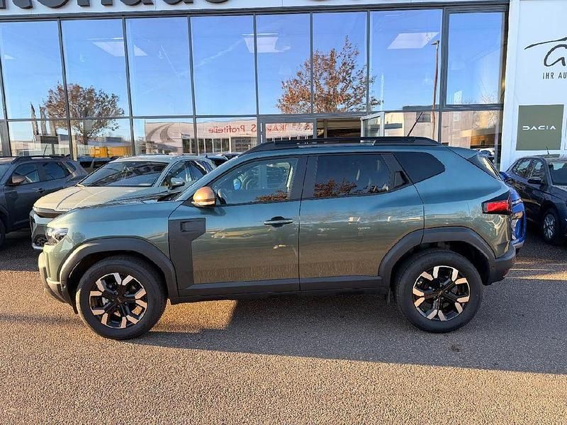 Neu Dacia Duster Extreme 101 PS (74 kW) 2025 Zedergrün SUV