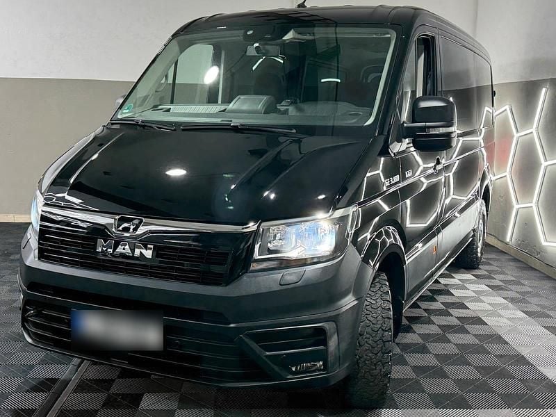 Second-hand MAN TGE 177 CP (130 kW) 2020 Negru Van
