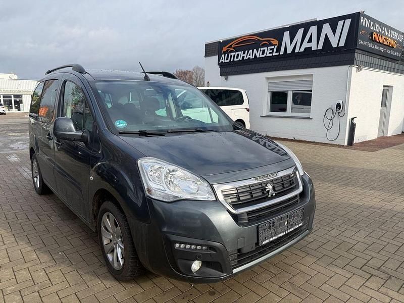 Gebraucht Peugeot Partner Tepee Allure 120 PS (88 kW) 2017 Grau Van / Kleinbus