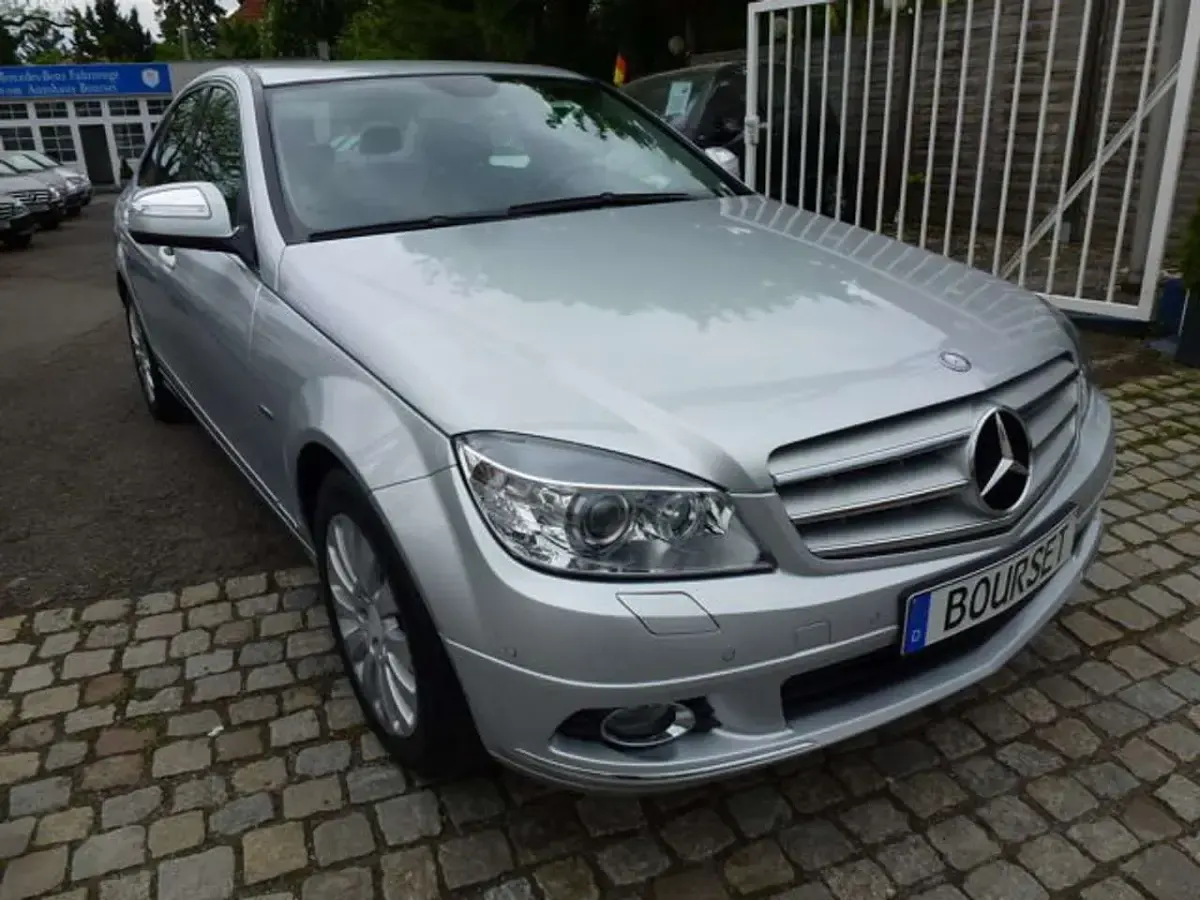 Gebraucht Mercedes C200 Elegance 184 PS (135 kW) 2008 Silber Limousine