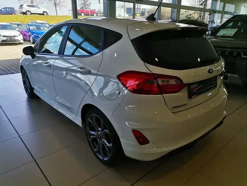Gebraucht Ford Fiesta ST-Line 125 PS (91 kW) 2021 Frostweiß Kleinwagen
