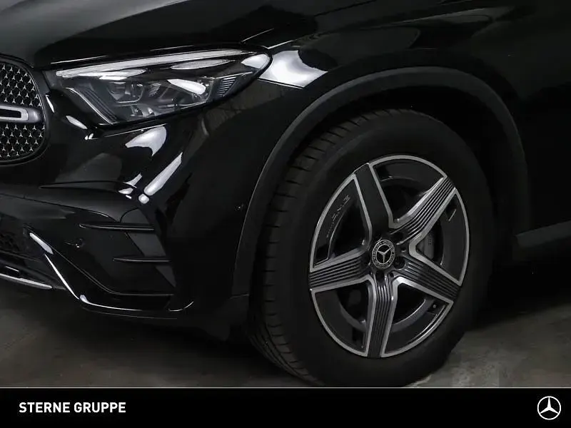 Gebraucht Mercedes GLC300 AMG 269 PS (197 kW) 2025 Schwarz SUV