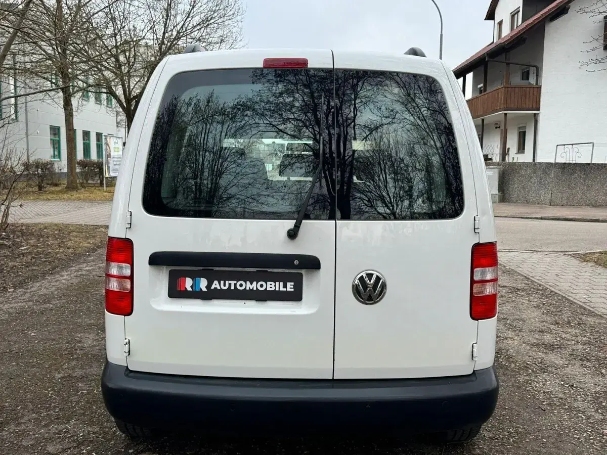 Używany VW Caddy Trendline 102 KM (75 kW) 2013 Biały Minivan