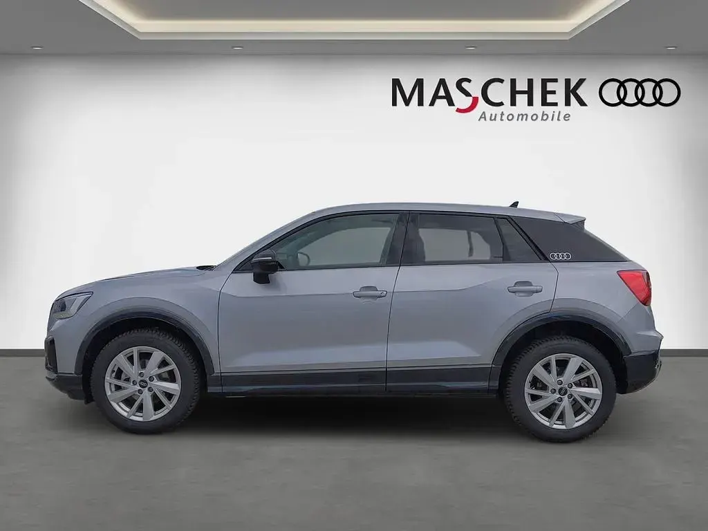 Gebraucht Audi Q2 Advanced Plus 116 PS (85 kW) 2025 Florettsilber metallic SUV