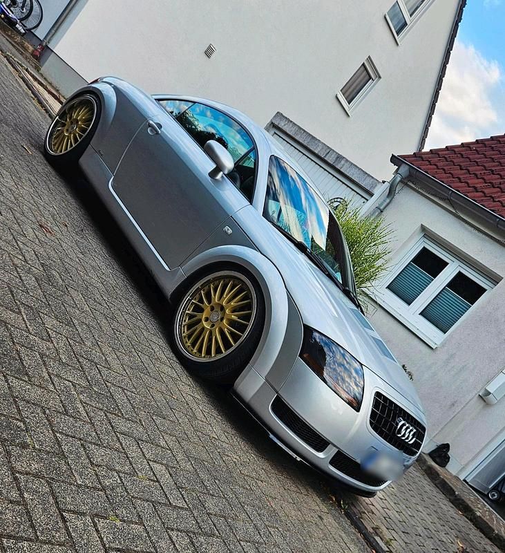 Second-hand Audi TT S-Line 180 CP (132 kW) 2000 Argintiu Coupe