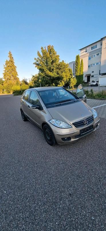 Gold Gebraucht 2005 Mercedes A170 Kleinwagen | 1.600 € (Fairer Preis) - Bild 1/4