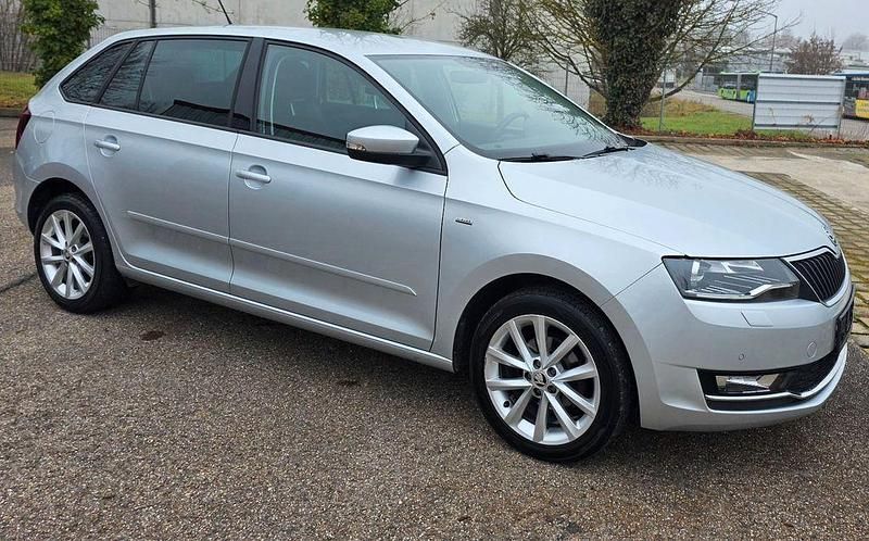 Silber Gebraucht 2018 Skoda Rapid Clever Limousine | 7.400 € (Fairer Preis) - Bild 1/4