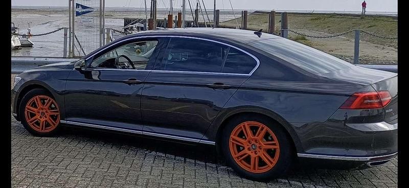 Gebraucht VW Passat Highline 220 PS (161 kW) 2015 Braun Limousine