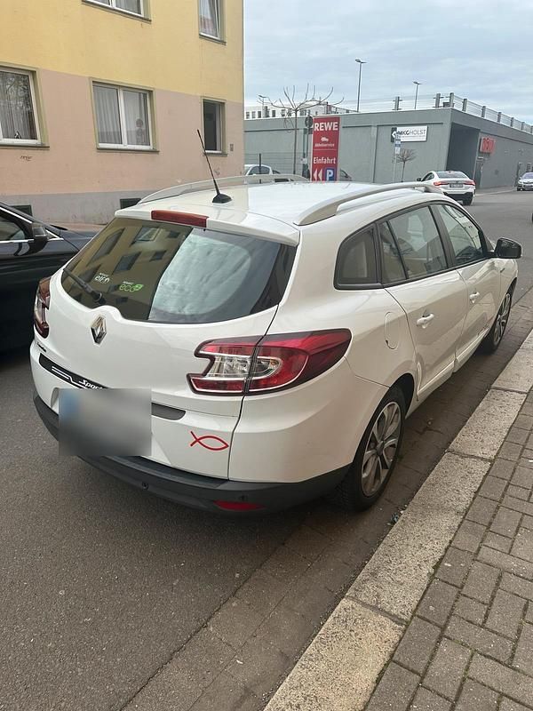 Gebraucht Renault Mégane III 110 PS (80 kW) 2014 Weiß Kombi